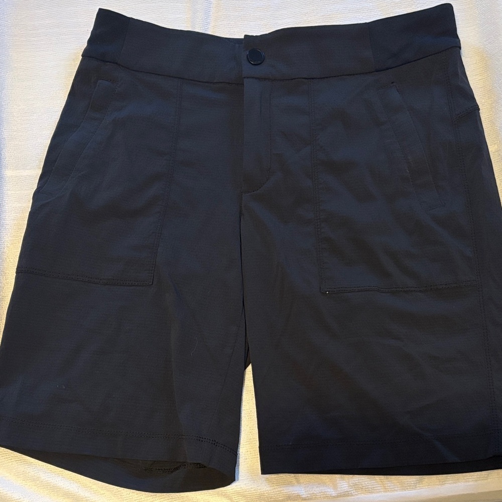 Athleta Women's Navy Flat Front Shorts